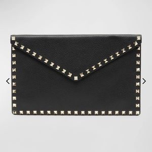 NWT Valentino. Rockstud Clutch. Black.